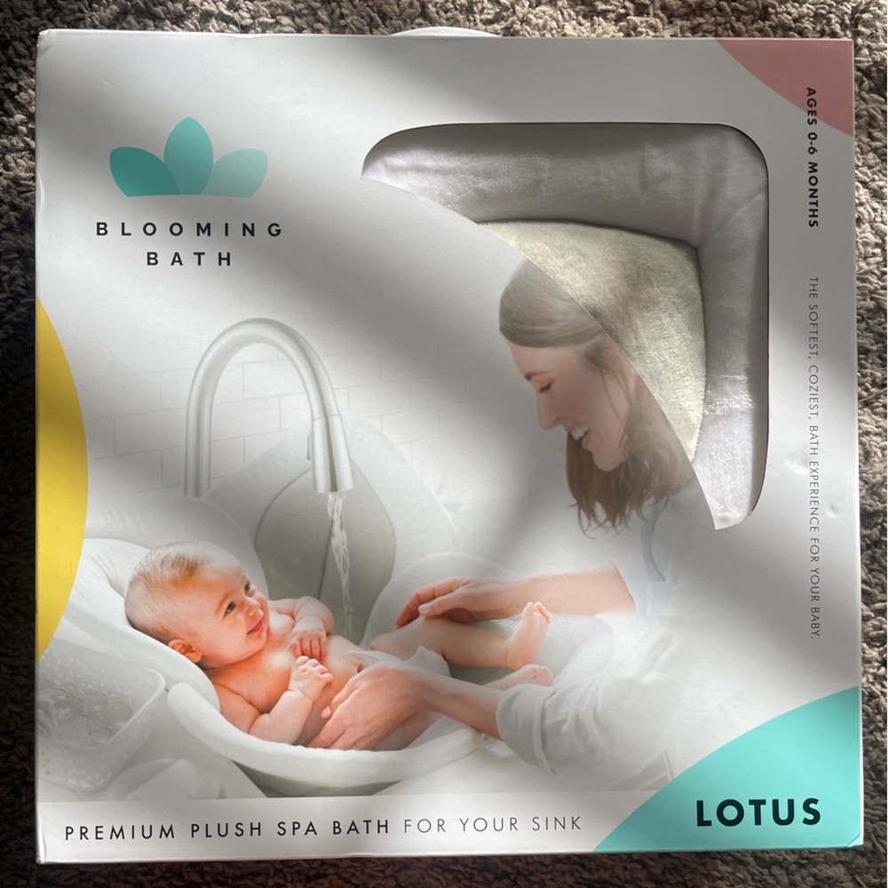 Brand New Baby Blooming Bath In Box